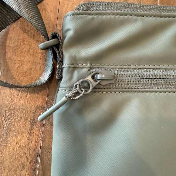 Lululemon Crossbody Olive Green Bag - Picture 6 of 8